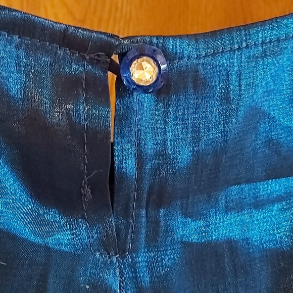 Size small shimmery blue top - Picture 3 of 4